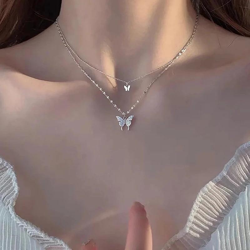 Colar Feminino Borboleta em Ouro e Prata - Allure Place